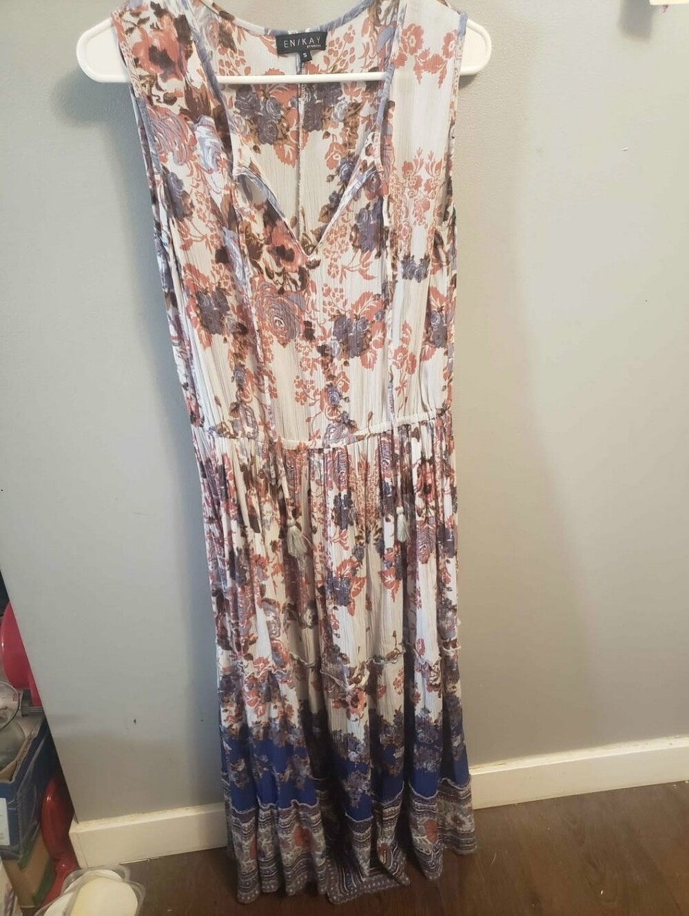 Floral V-Neck Sleeveless Maxi Dress in White, Rust & Blue